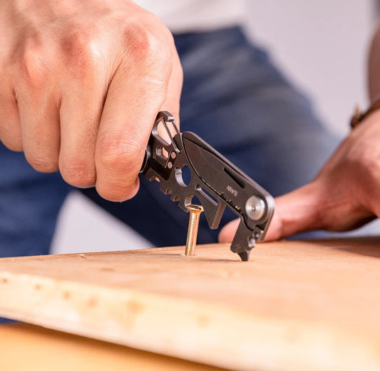 TG 30-in-1 multi-tool folded view