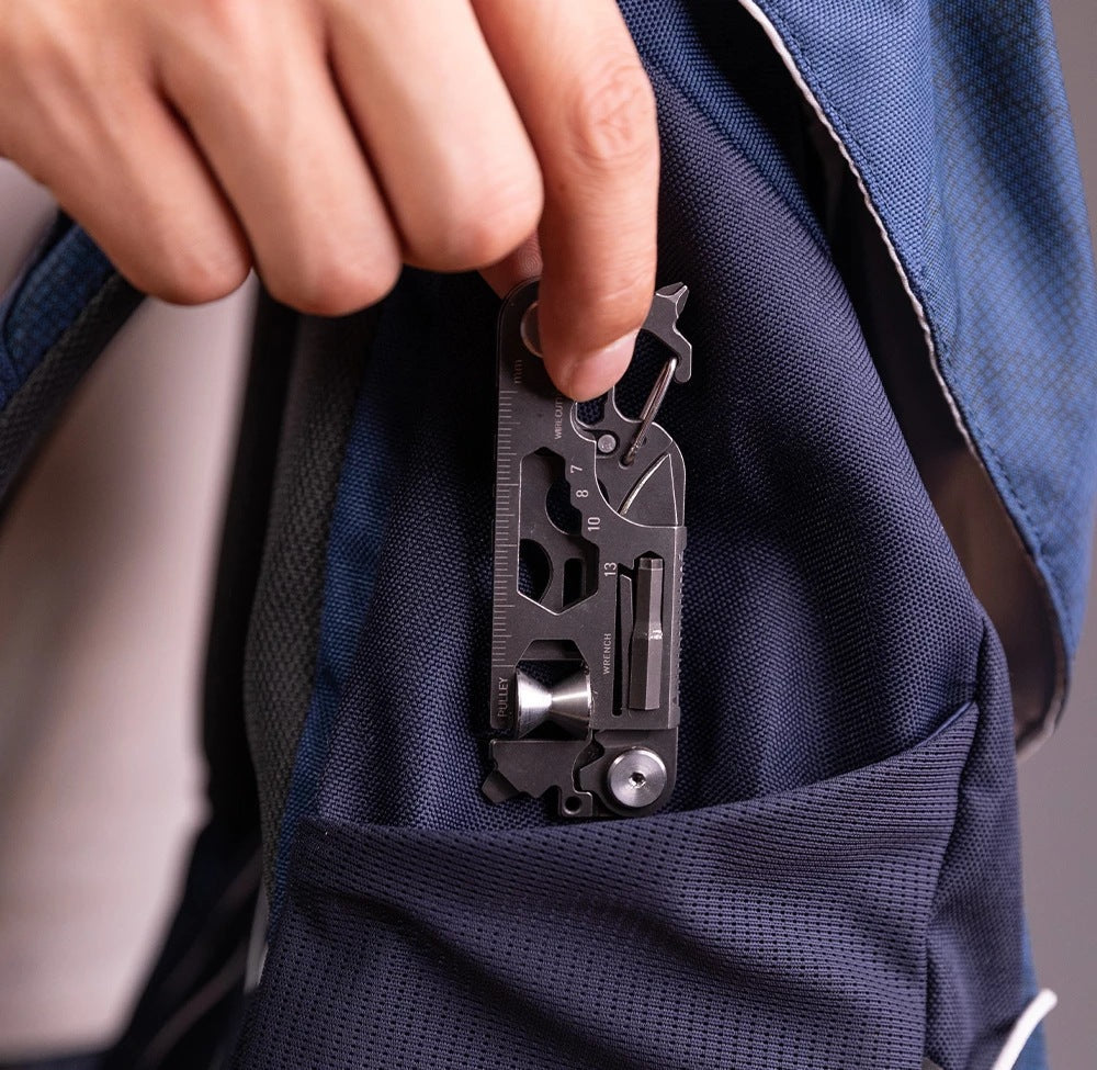 TG 30-in-1 multi-tool detail