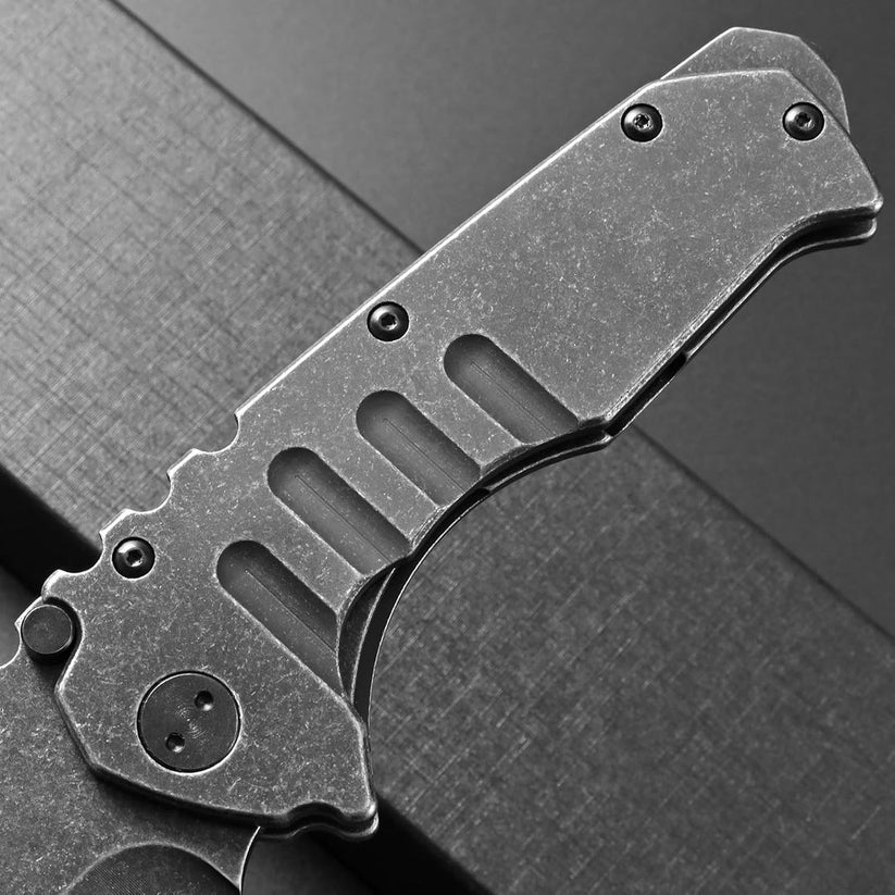 TG Titan folding machete, outdoor use view