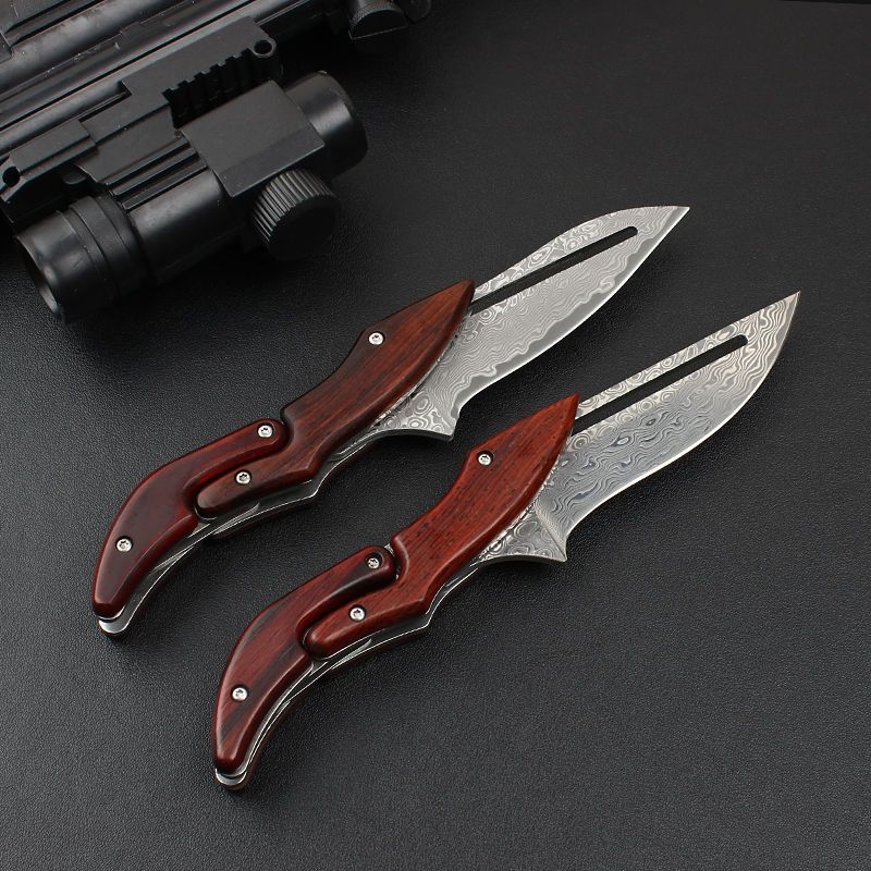 TG TitanTrail lock knife shown open
